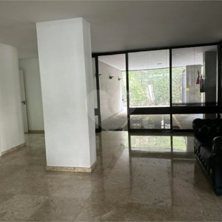 Apartamento à venda com 3 quartos, sendo 1 suíte,  em Cerqueira César, São Paulo, SP