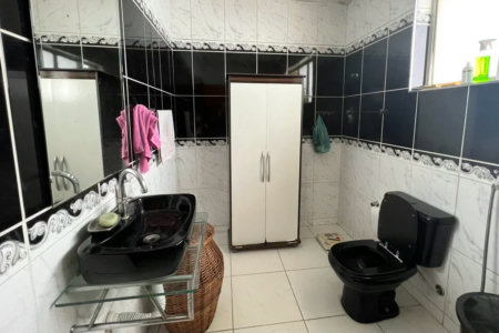 Casa à venda com 4 quartos, sendo 1 suíte, em Jardim das Vertentes, São Paulo, SP