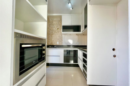 Casa à venda com 3 quartos, sendo 1 suíte, no condomínio Residencial Villa Flora, Votorantim - SP
