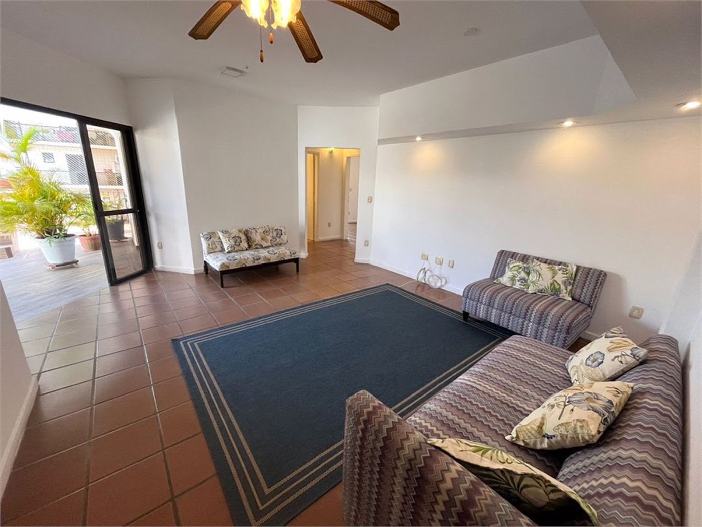 Apartamento com 4 dormitórios à venda, 259 m² por R$ 900.000,00 - Jardim Três Marias - Guarujá/SP