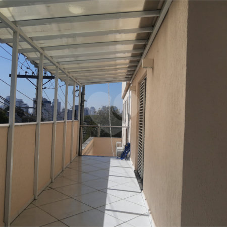 Casa à venda com 3 quartos, sendo 1 suíte, em Vila Mariana, São Paulo, SP