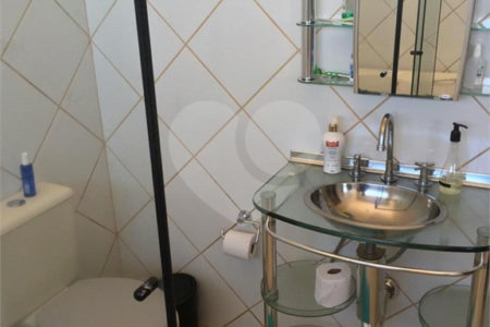Sobrado à venda com 4 quartos, sendo 1 suíte,  em Vila Asem, Itapetininga, SP
