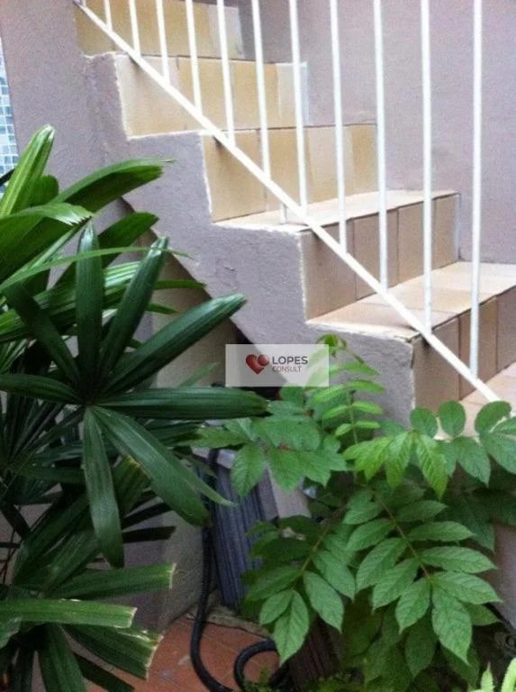 Sobrado à venda com 3 quartos, sendo 1 suíte,  em Jardim das Palmas, São Paulo, SP