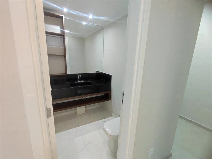Apartamento à venda com 3 quartos, sendo 2 suítes,  em Jardim Arpoador, São Paulo, SP