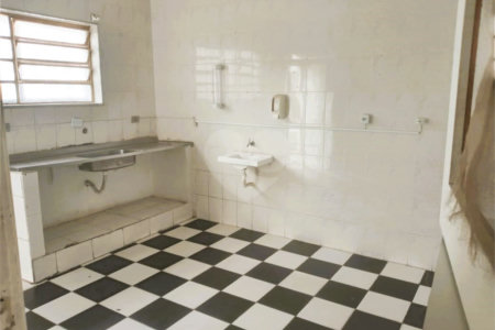 Casa à venda ou para alugar com 7 quartos, sendo 2 suítes, em Jardim Peri Peri, São Paulo, SP