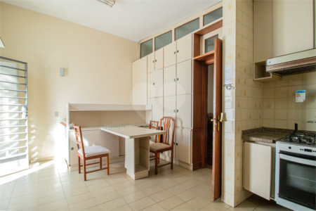 Casa à venda com 5 quartos, sendo 4 suítes, em Jardim Prudência, São Paulo, SP