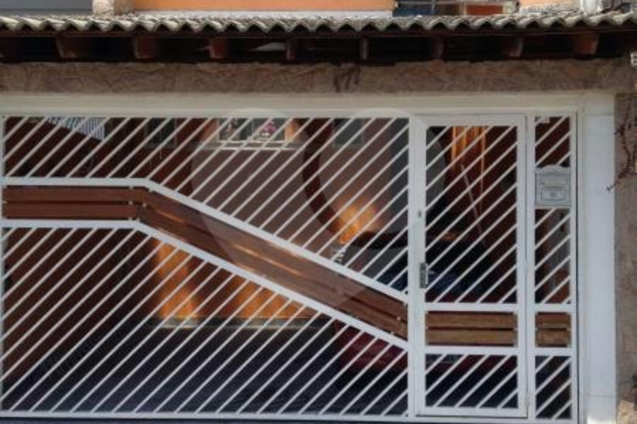 Sobrado à venda com 3 quartos, sendo 1 suíte, em Vila Nova Cachoeirinha, São Paulo, SP