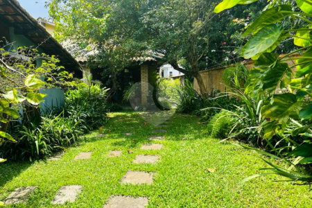 Casa Térrea à venda com 4 quartos, sendo 1 suíte, em Interlagos, São Paulo, SP