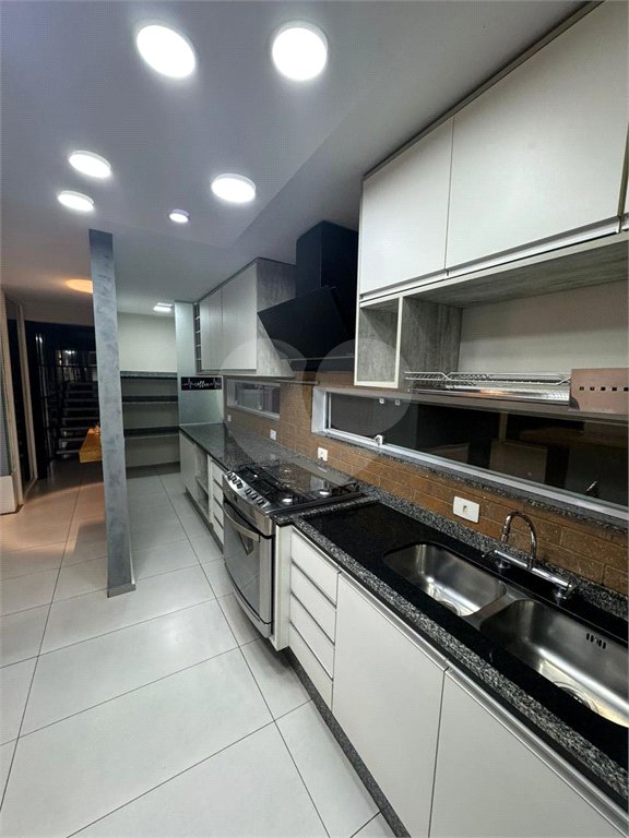 Casa à venda com 3 suítes no condomínio Brisa 1, Mogi das Cruzes - SP