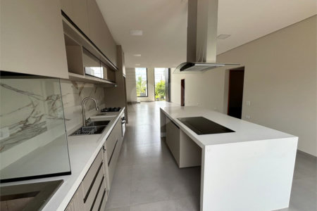 Sobrado à venda com 4 suítes em Residencial Central Parque, Salto, SP