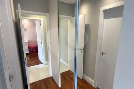 Apartamento à venda com 2 suítes em Parque Reboucas, São Paulo, SP