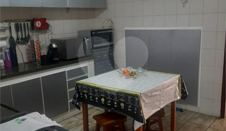 Casa à venda com 3 quartos, sendo 1 suíte, no Centro, Mogi das Cruzes, SP