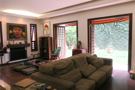 Casa à venda com 4 quartos, sendo 2 suítes, no condomínio Vila das Flores, São Paulo - SP