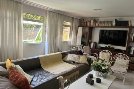 Apartamento à venda com 2 quartos, sendo 1 suíte,  em Itaim Bibi, São Paulo, SP