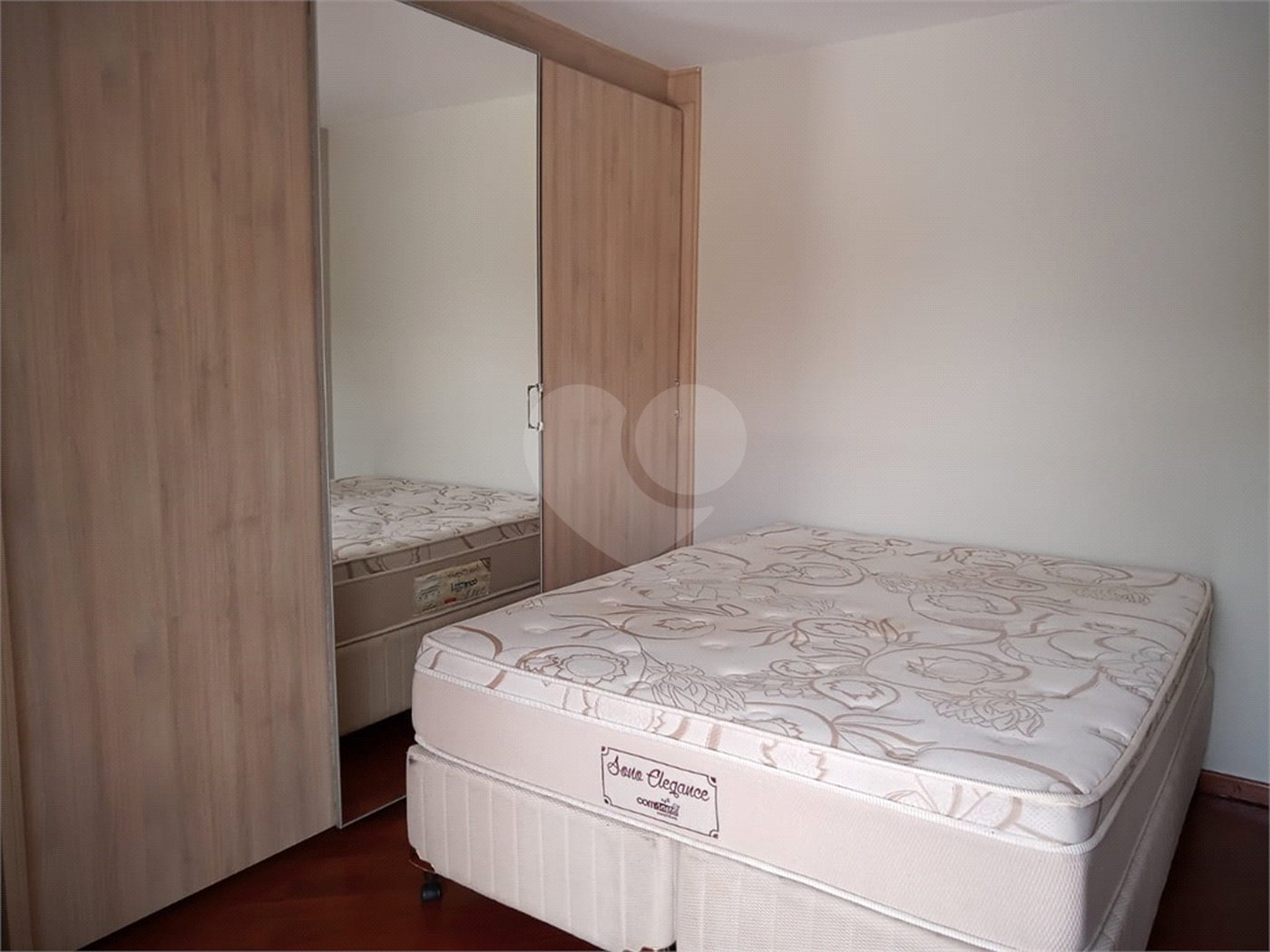 Sobrado à venda com 4 quartos, sendo 3 suítes, em Tremembé, São Paulo, SP