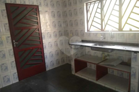 Sobrado à venda com 3 quartos, sendo 1 suíte, em Jardim Santa Luiza, Sorocaba, SP