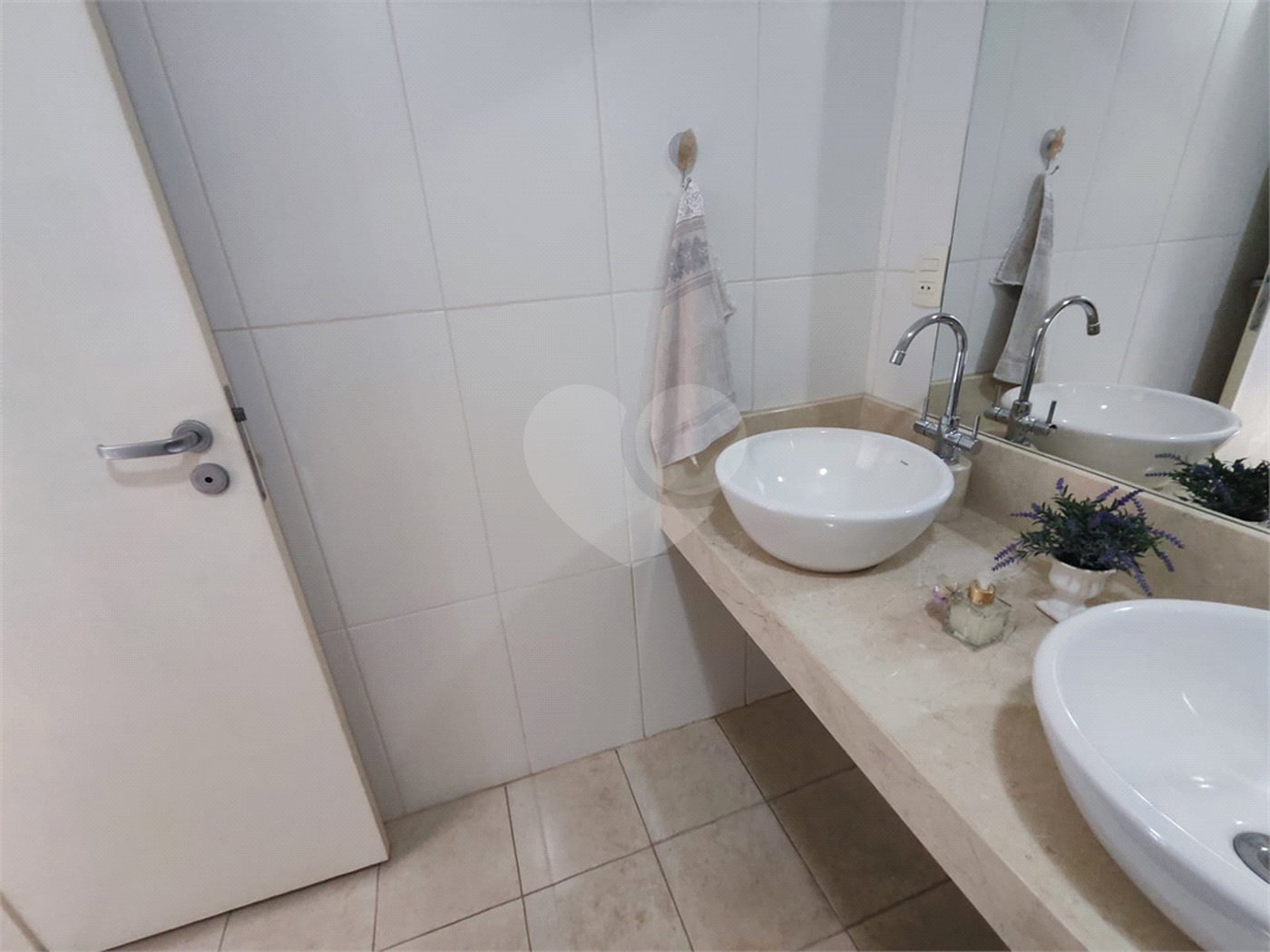 Apartamento à venda com 3 suítes em Jardim Faculdade, Sorocaba, SP
