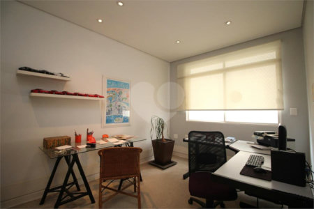 Casa à venda com 6 quartos, sendo 1 suíte, em Brooklin, São Paulo, SP