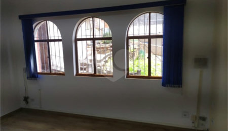 Prédio à venda em Vila Linda, Santo André, SP