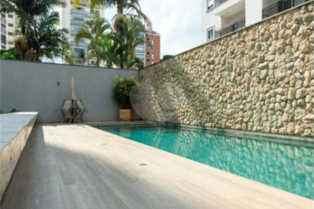 Apartamento à venda com 3 quartos, sendo 2 suítes, em Campo Belo, São Paulo, SP