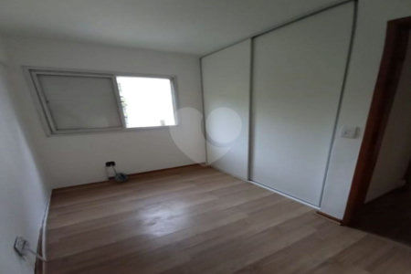 Apartamento à venda com 3 quartos, sendo 1 suíte, em Vila Monumento, São Paulo, SP