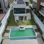 Casa à venda ou para alugar com 4 suítes no condomínio Figueira Garden, Atibaia - SP