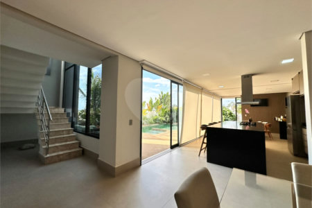Casa à venda com 3 suítes no condomínio Villas do Golfe, Itu - SP