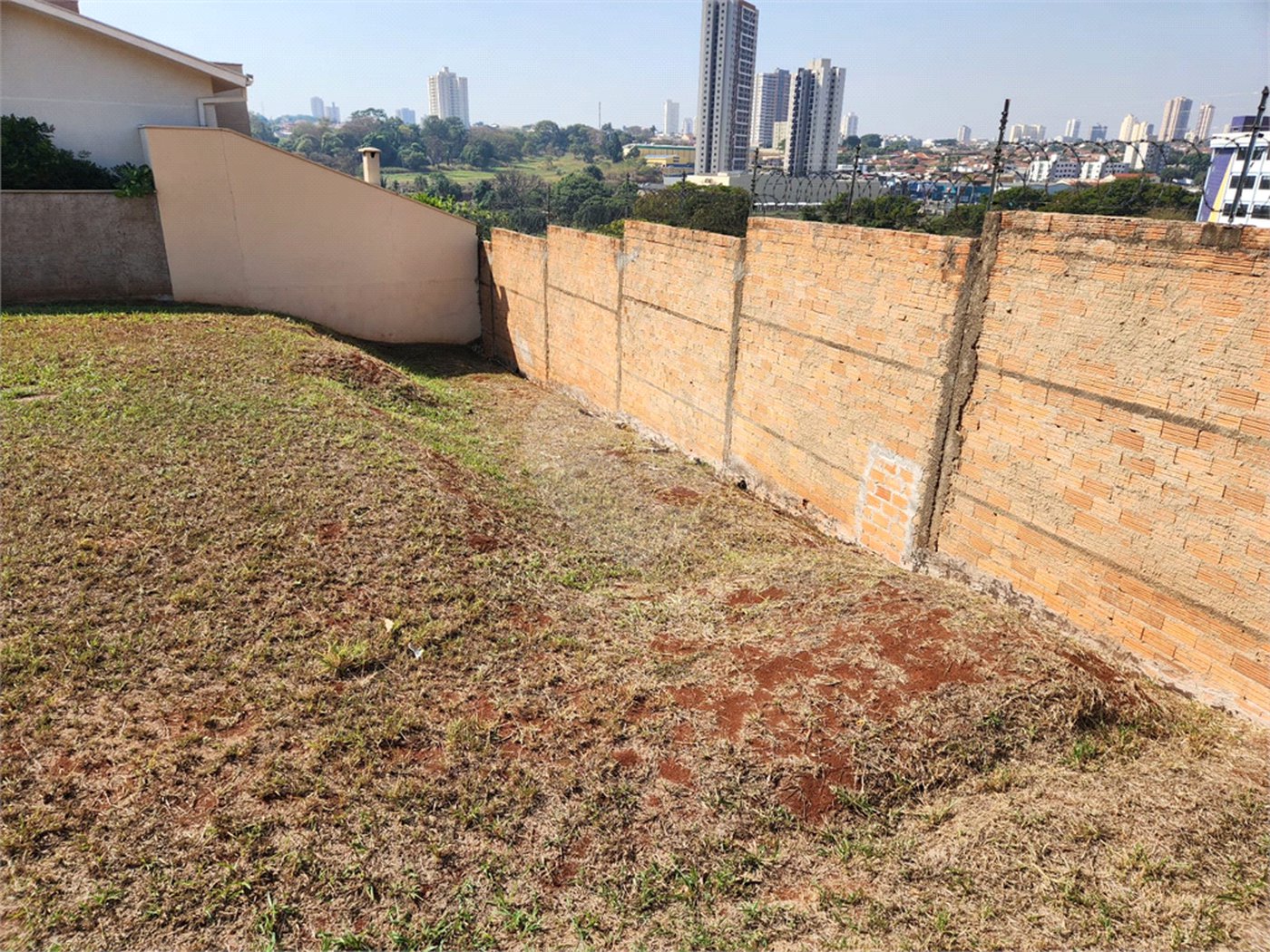 Terreno à venda em Altos do Jaraguá, Araraquara, SP