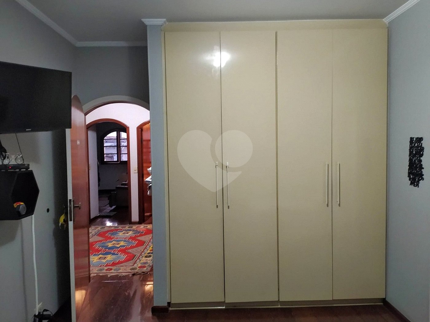 Sobrado à venda com 4 quartos, sendo 2 suítes, em Vila Paulicéia, São Paulo, SP