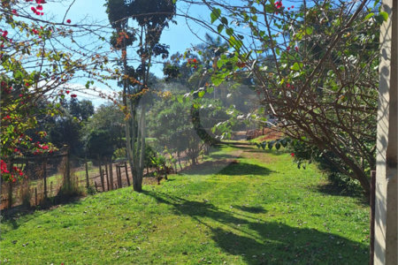 Chácara à venda ou para alugar com 3 quartos, sendo 1 suíte,  em Parque Residencial Itapeti, Mogi das Cruzes, SP