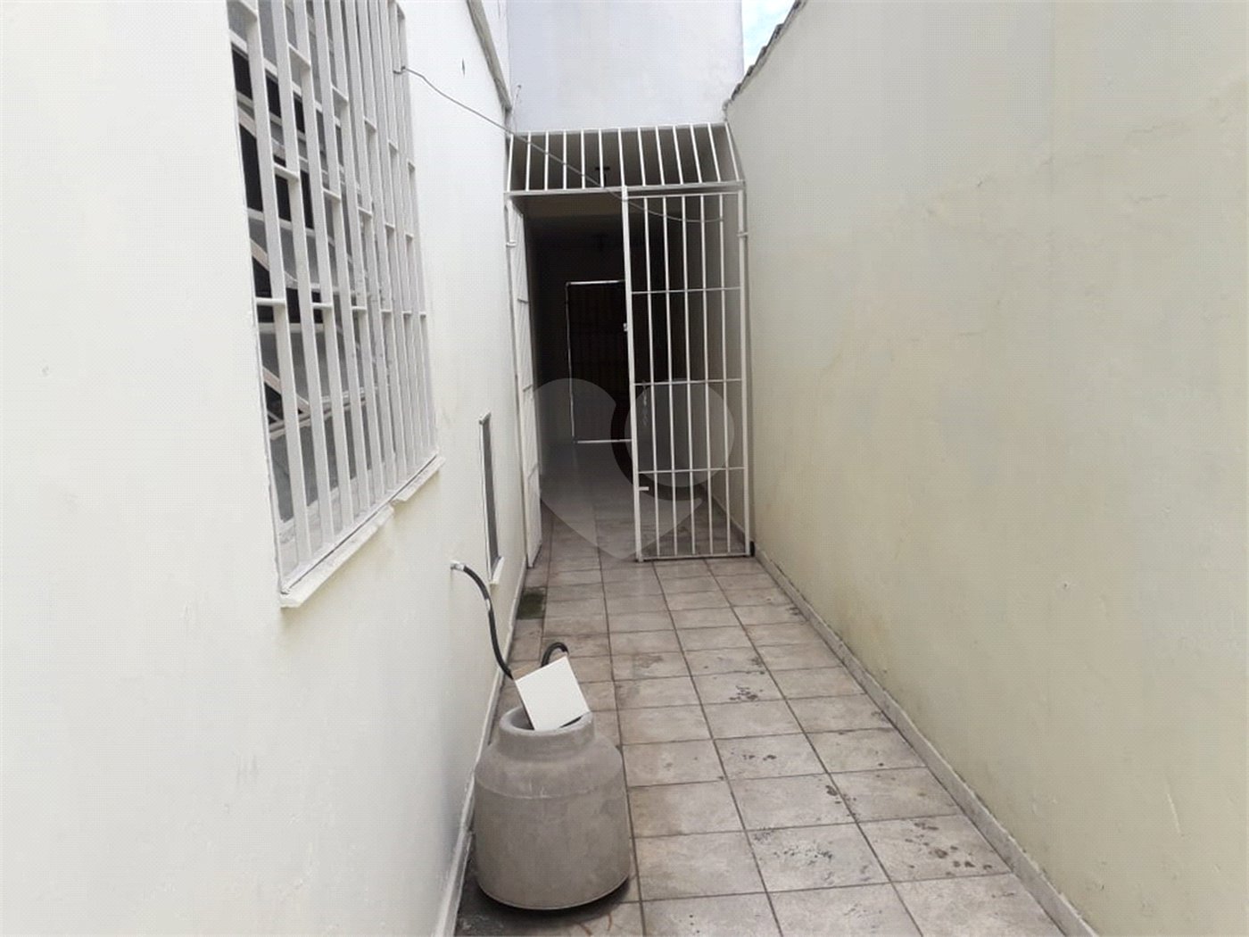 Casa à venda com 3 quartos, sendo 1 suíte,  no condomínio Residencial Cidade Monções, São Paulo - SP
