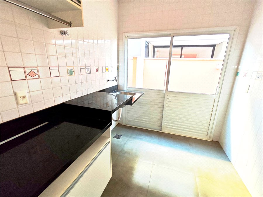 Exclusividade e Sofisticação no Swiss Park: O Sobrado Perfeito em São Carlos, com, 3 suites,2 salas, área Gourmet, persianas blackout automatizadas.