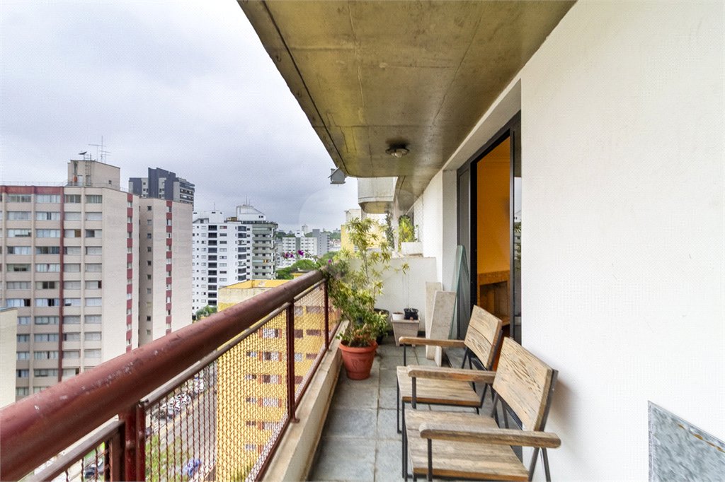 Apartamento à venda com 4 quartos, sendo 1 suíte, em Indianópolis, São Paulo, SP