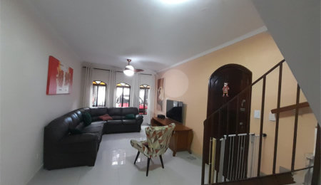 Sobrado à venda com 3 quartos, sendo 1 suíte, em Vila Mazzei, São Paulo, SP