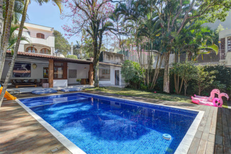 Casa de Vila à venda com 4 quartos, sendo 2 suítes,  em Jardim Marajoara, São Paulo, SP