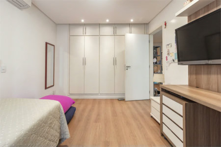 Apartamento à venda com 4 quartos, sendo 2 suítes,  em Jardim Parque Morumbi, São Paulo, SP