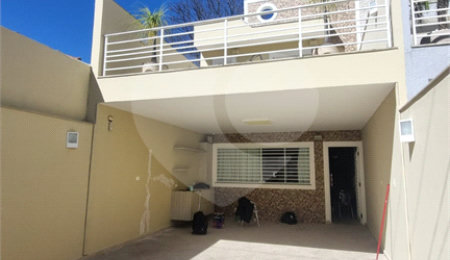 Sobrado à venda com 3 quartos, sendo 1 suíte,  em Mooca, São Paulo, SP