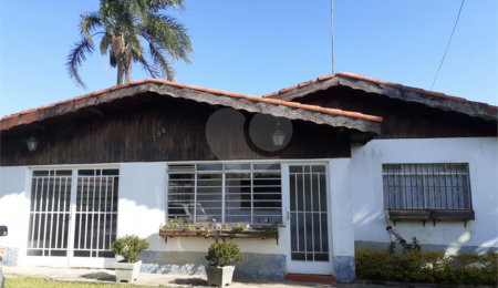 Casa à venda com 3 quartos em Vila Santa Rosália, São Roque, SP