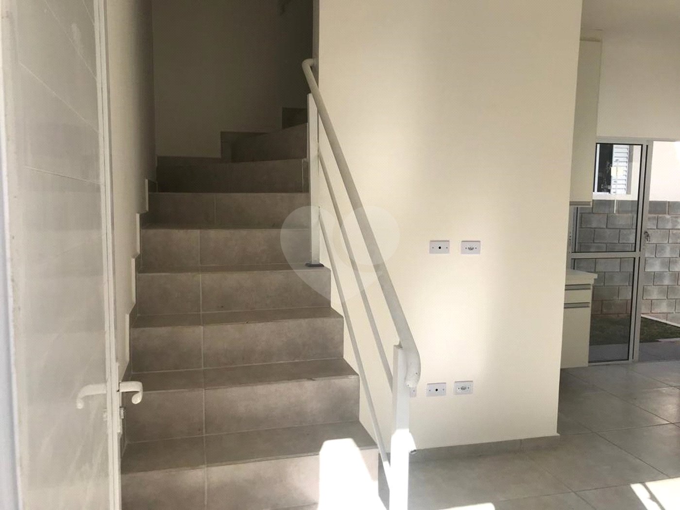 Casa de Vila à venda com 2 quartos em Jardim São Felipe, Atibaia, SP