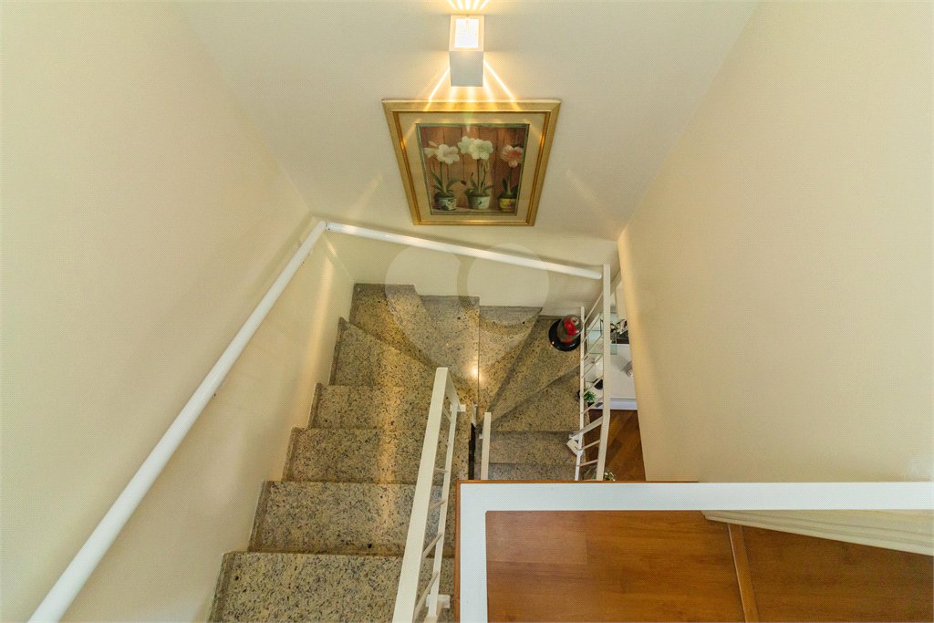Casa à venda com 3 quartos, sendo 1 suíte, no condomínio Villaggio Di Firenze, São Paulo - SP