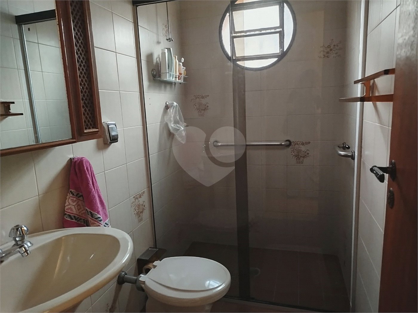 Sobrado à venda com 3 quartos, sendo 1 suíte, em Vila Matias, São Paulo, SP