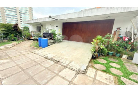Casa à venda com 4 quartos, sendo 3 suítes, em Santana, São Paulo, SP