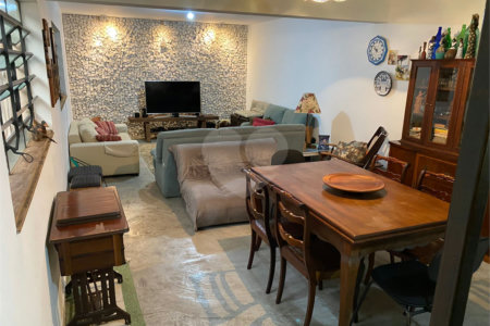 Sobrado à venda com 3 quartos, sendo 1 suíte, em Vila Paulicéia, São Paulo, SP