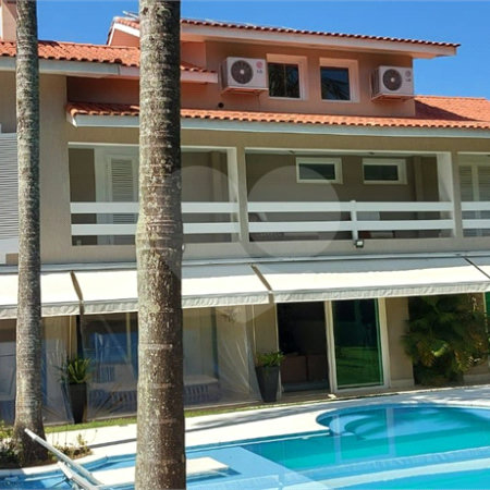 Casa à venda com 4 suítes em Alphaville, Santana de Parnaíba, SP