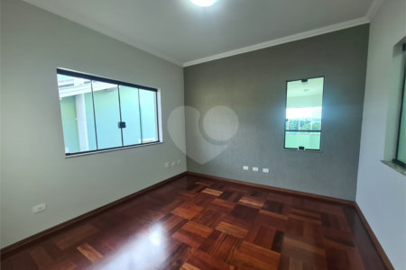 Casa à venda com 4 quartos, sendo 2 suítes, no condomínio Bosque de Grevilea, Vinhedo - SP