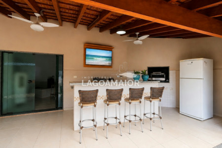 Casa à venda com 6 quartos, sendo 3 suítes,  em Santos Dumont, Três Lagoas, MS