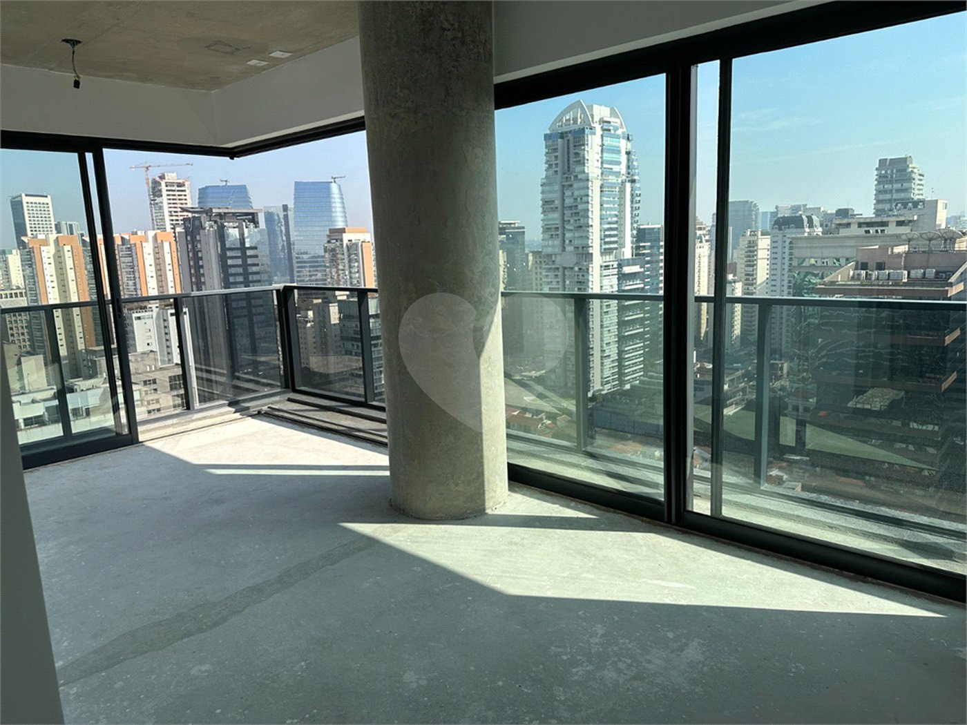 Apartamento à venda com 3 suítes em Vila Olímpia, São Paulo, SP