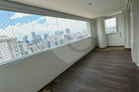 Apartamento à venda com 3 quartos, sendo 1 suíte, em Brooklin Paulista, São Paulo, SP