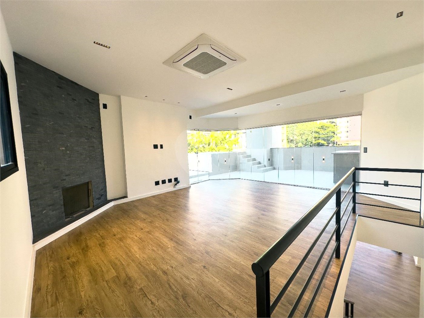 Cobertura à venda com 3 quartos, sendo 1 suíte, em Vila Andrade, São Paulo, SP