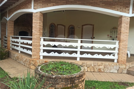 Casa Térrea à venda com 4 quartos, sendo 2 suítes,  em Jardim Paulista, Atibaia, SP